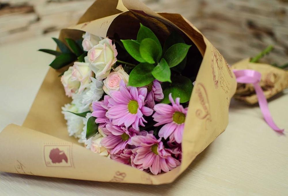 Букет цветов из: Розы и Хризантемы в Парковом