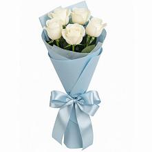 Букет 5 Белых роз Проуд в Парковом