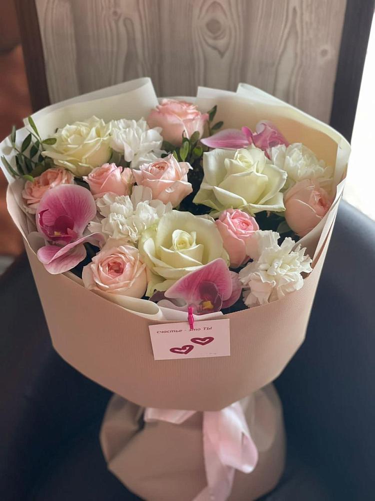 Букет цветов из: Орхидеи, Розы и Гвоздики в Парковом