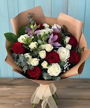 Букет цветов из:  Розы и Альстромерии #REPLACE_PRED# Парковом