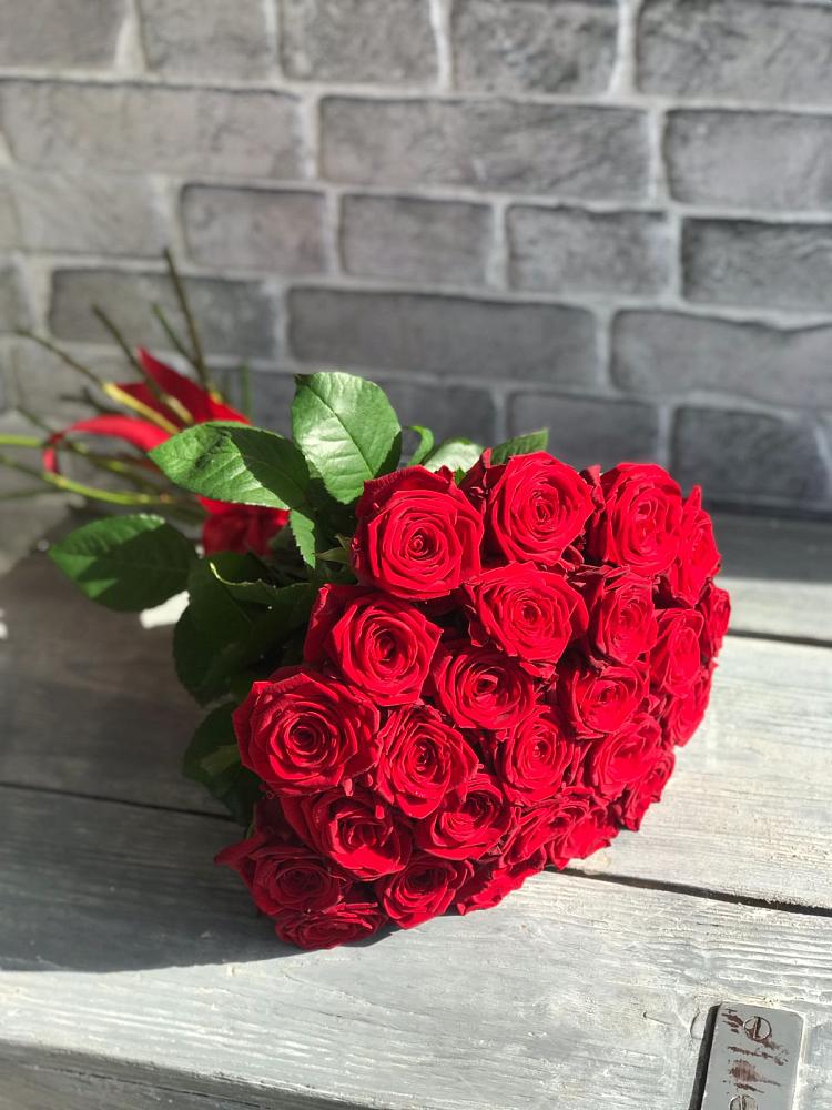 Букет Красные розы Фридом в Парковом