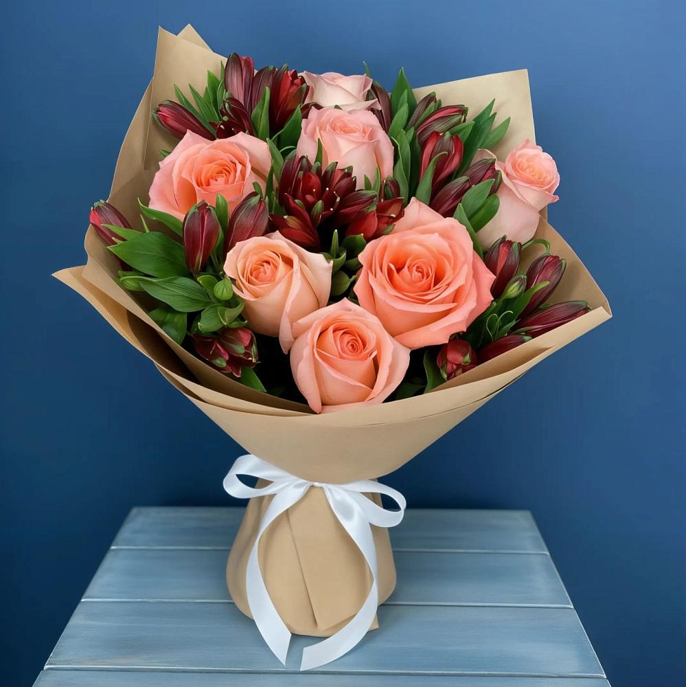 Букет цветов из: Розы и Альстромерии в Парковом