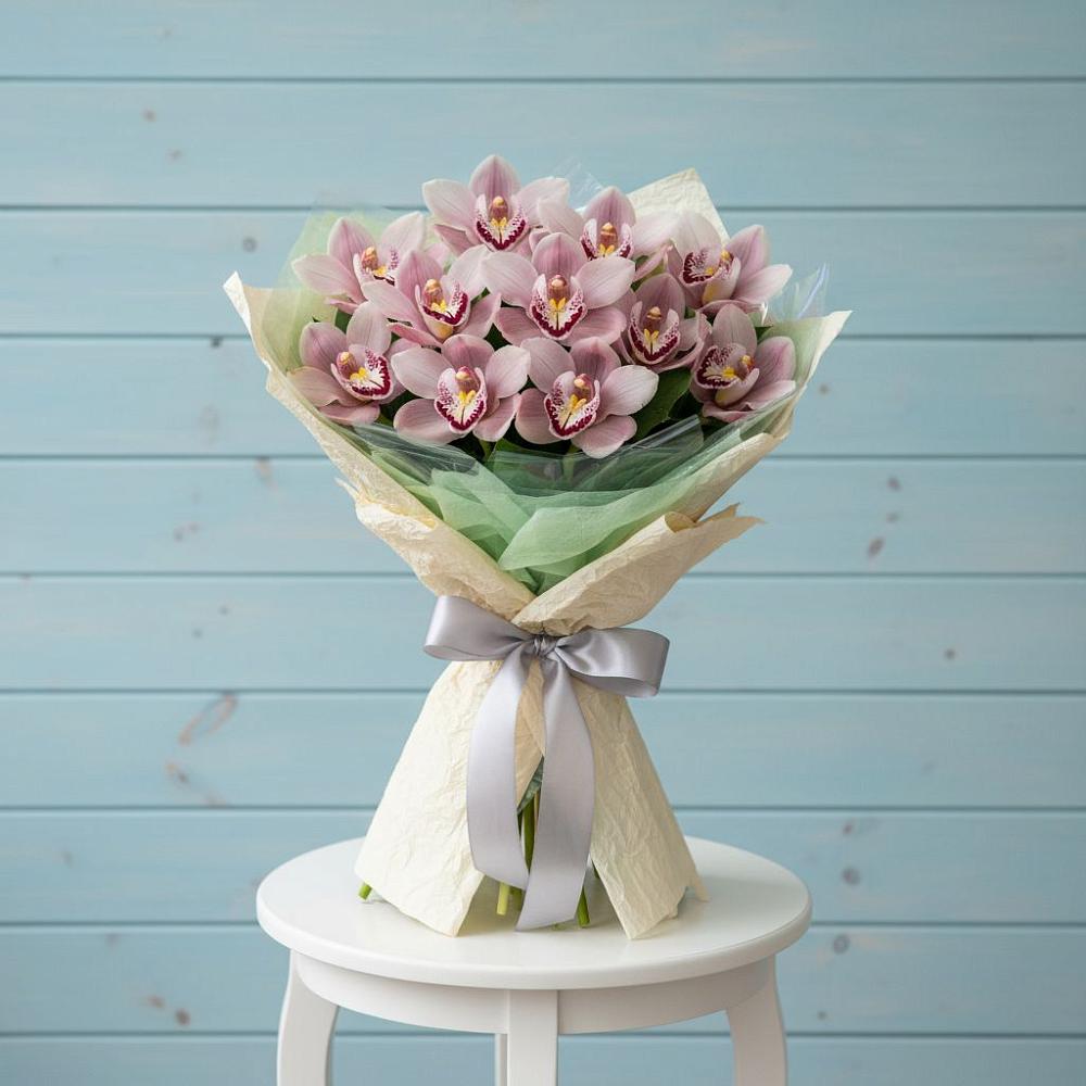 Букет цветов из: Орхидеи и Розы в Парковом