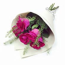 Букет цветов из:  Розы в Парковом