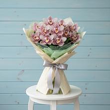 Букет цветов из:  Орхидеи и Розы в Парковом