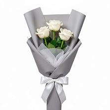 Букет 3 белые розы в Парковом