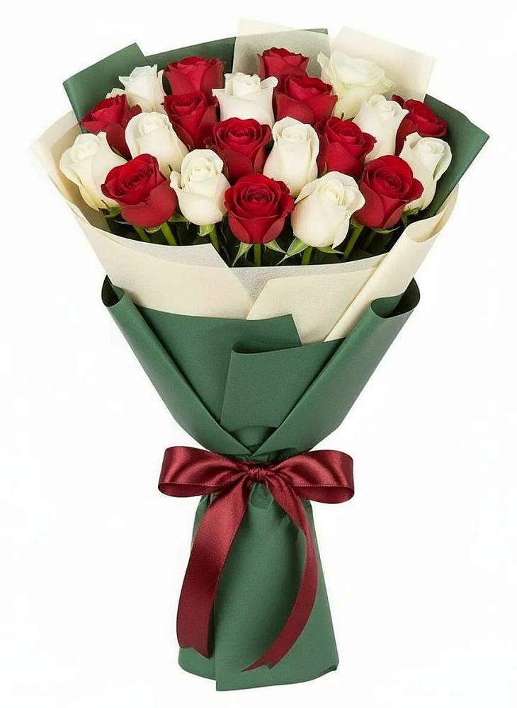 Букет Микс из красных и белых роз в Парковом