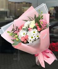 Букет цветов из:  Розы, Лизиантусы и Хризантемы в Парковом
