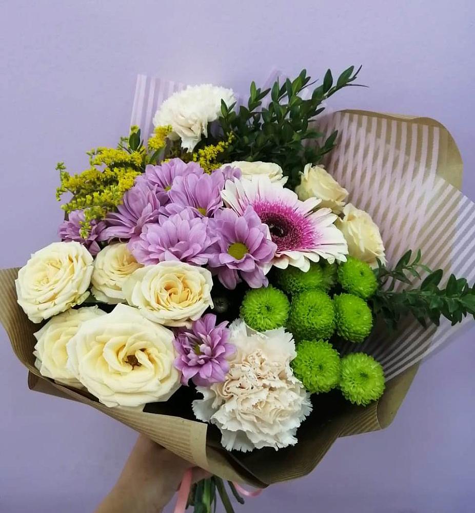 Букет цветов из: Хризантемы, Розы, Гвоздики и Герберы в Парковом