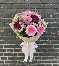 Букет цветов из:  Герберы и Хризантемы в Парковом