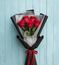 Букет цветов из:  Розы в Парковом