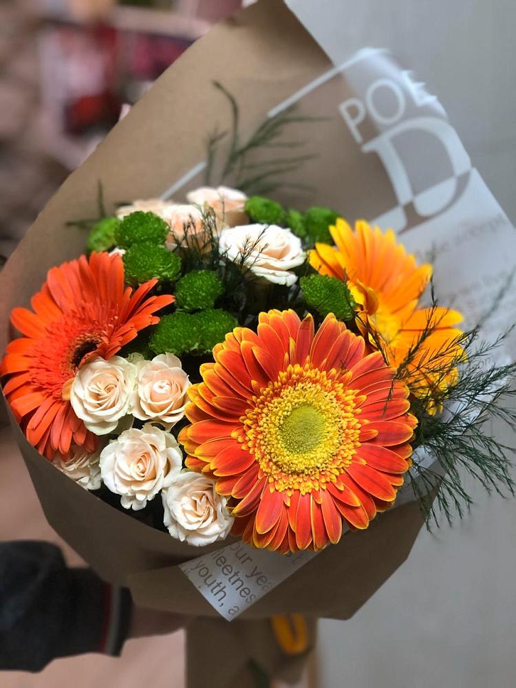 Букет цветов из: Герберы, Хризантемы и Розы в Парковом