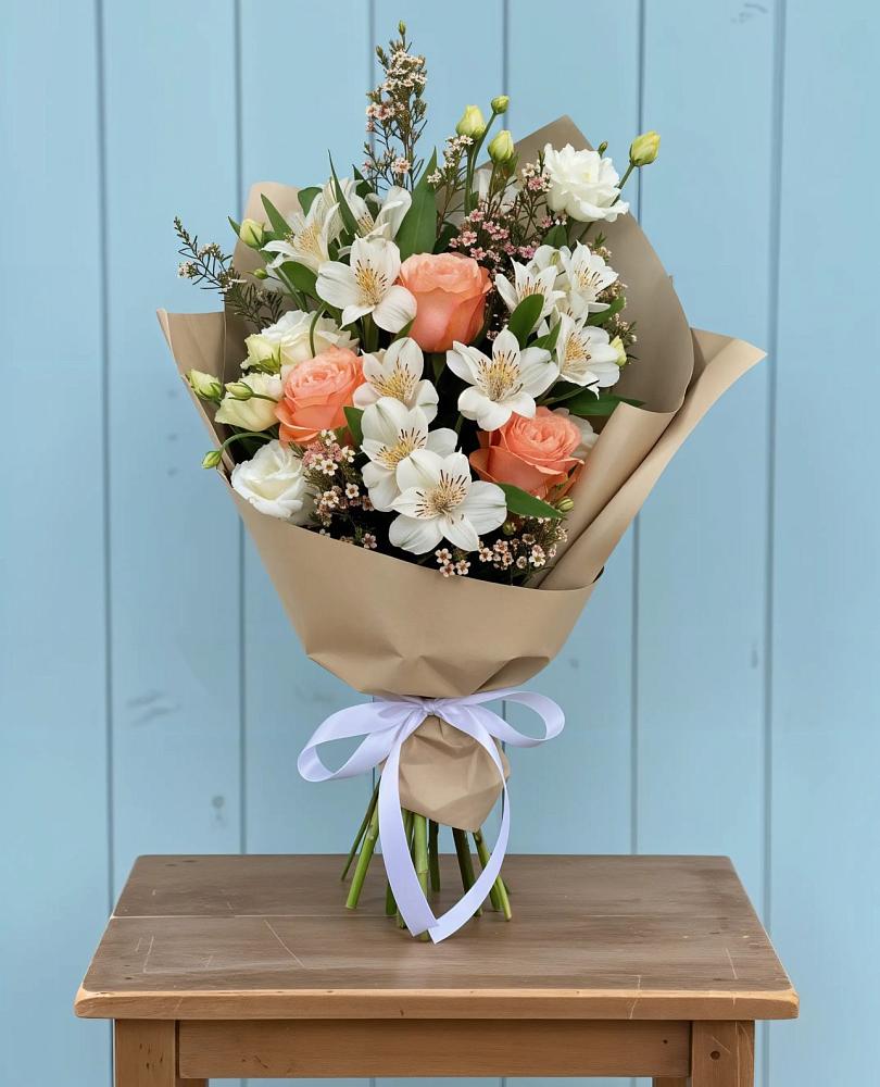 Букет цветов из: Альстромерии, Лизиантусы, Розы и Хризантемы в Парковом