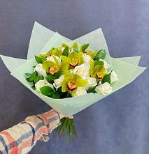 Букет цветов из:  Орхидеи и Розы в Парковом